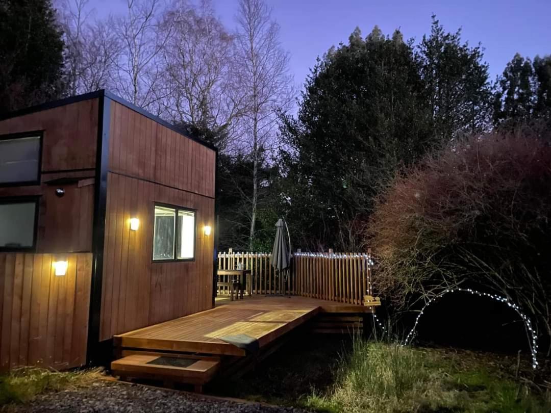 Tiny House In The Bush - A Minute From Town Centre Ruapehu Unique Stays Raetihi Exterior photo